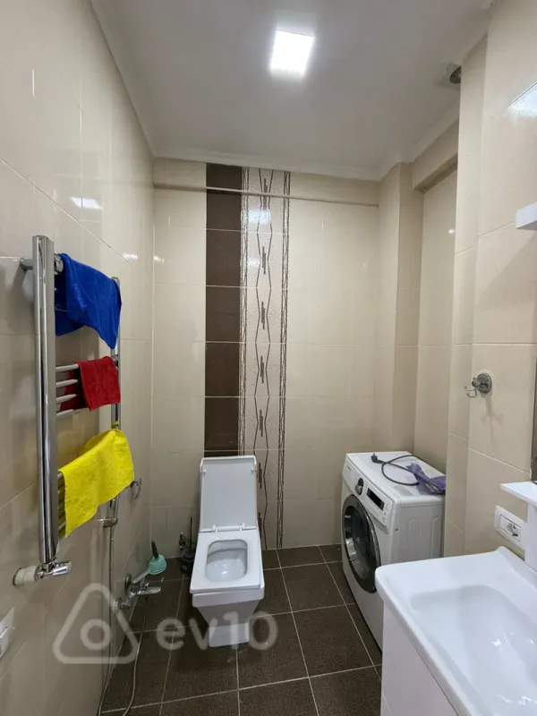 Satılır 3 otaqlı yeni tikili 100 m²