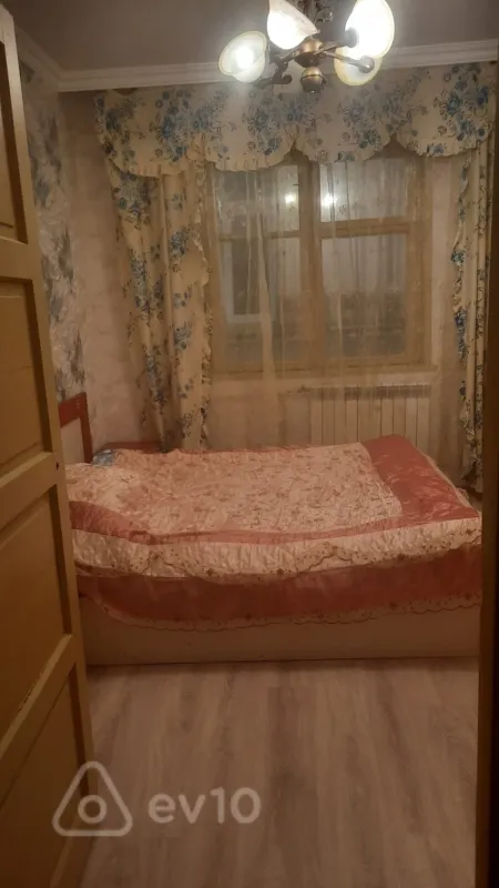 Kirayə verilir 3 otaqlı yeni tikili 70 m²