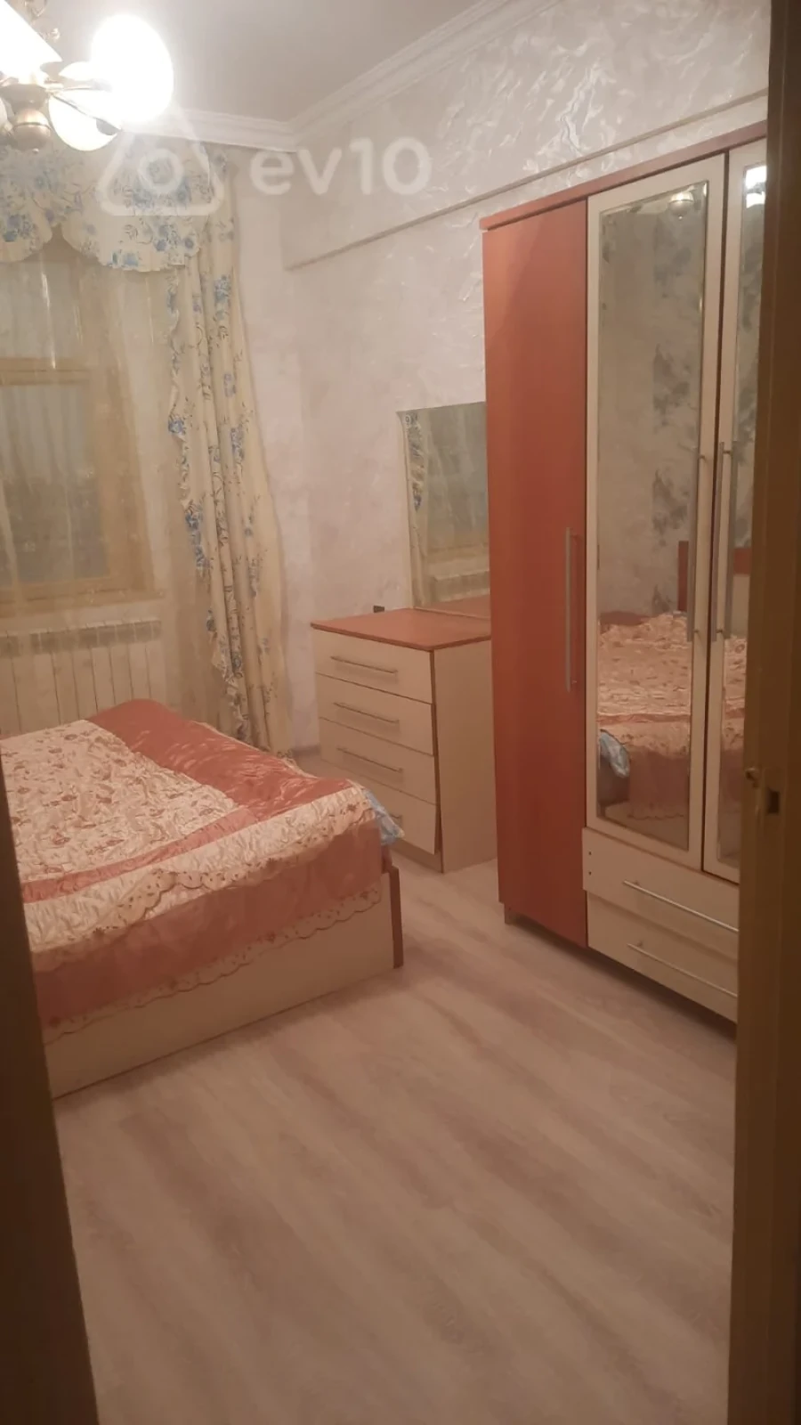 Kirayə verilir 3 otaqlı yeni tikili 70 m²