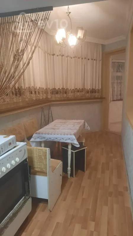 Kirayə verilir 3 otaqlı yeni tikili 70 m²