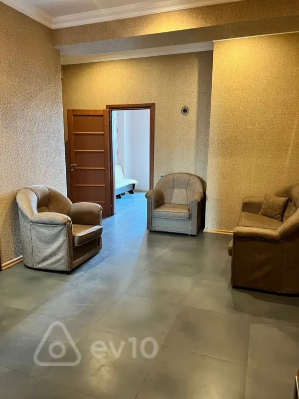 Kirayə verilir 2 otaqlı yeni tikili 85 m²