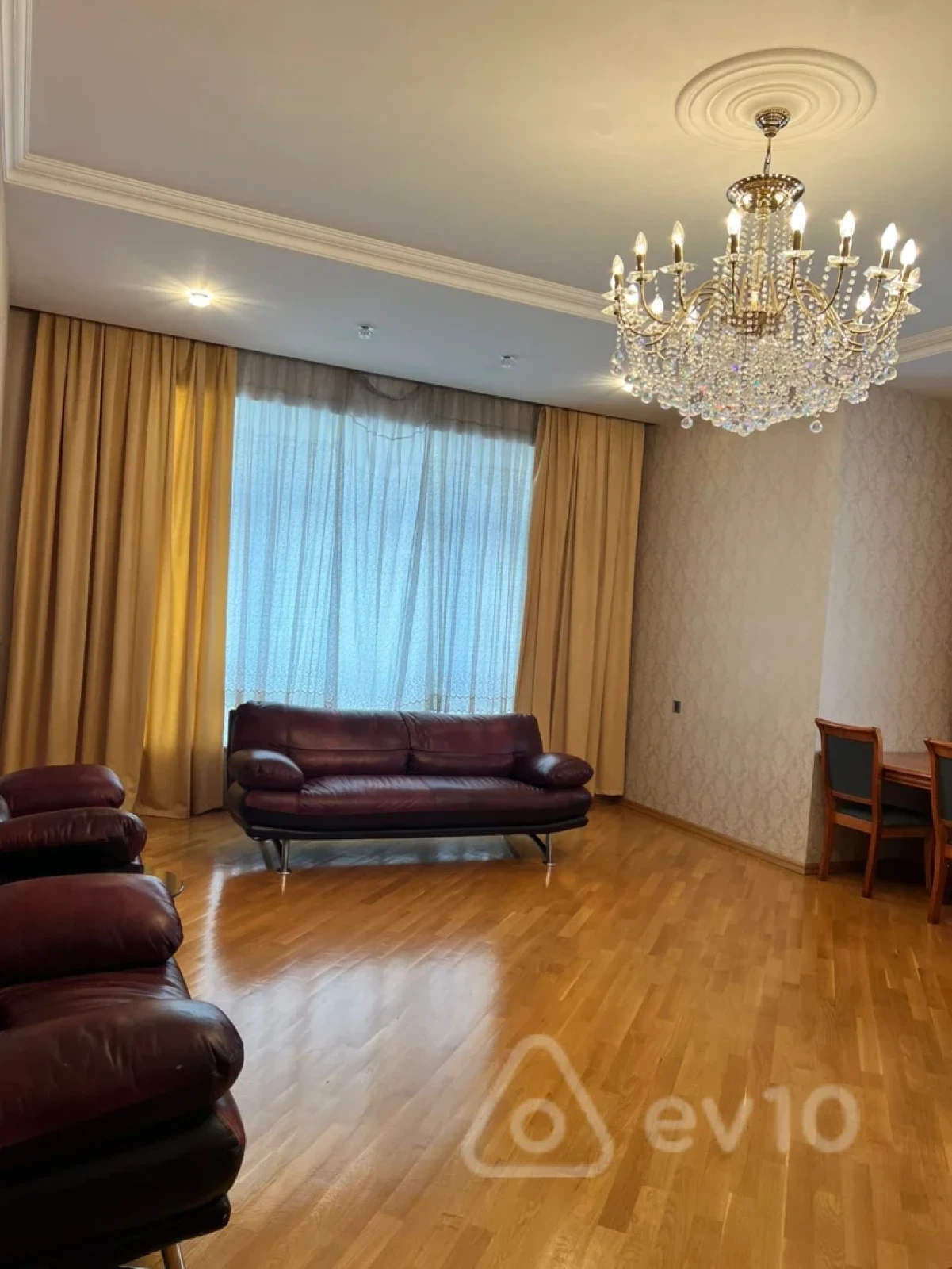 Kirayə verilir 2 otaqlı yeni tikili 85 m²