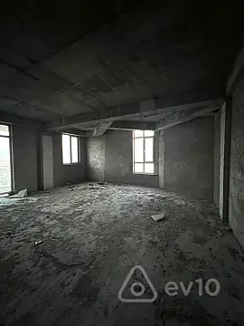 Satılır 4 otaqlı yeni tikili 190 m²