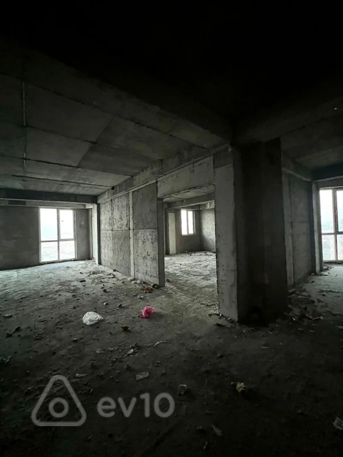 Satılır 4 otaqlı yeni tikili 190 m²