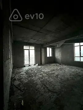 Satılır 4 otaqlı yeni tikili 190 m²