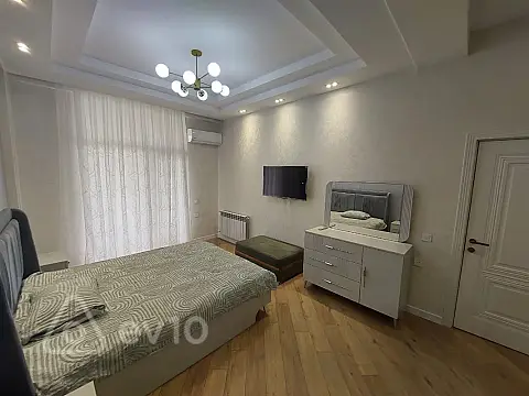 Kirayə verilir 3 otaqlı yeni tikili 136 m²