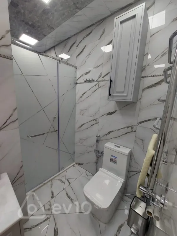 Kirayə verilir 3 otaqlı yeni tikili 136 m²