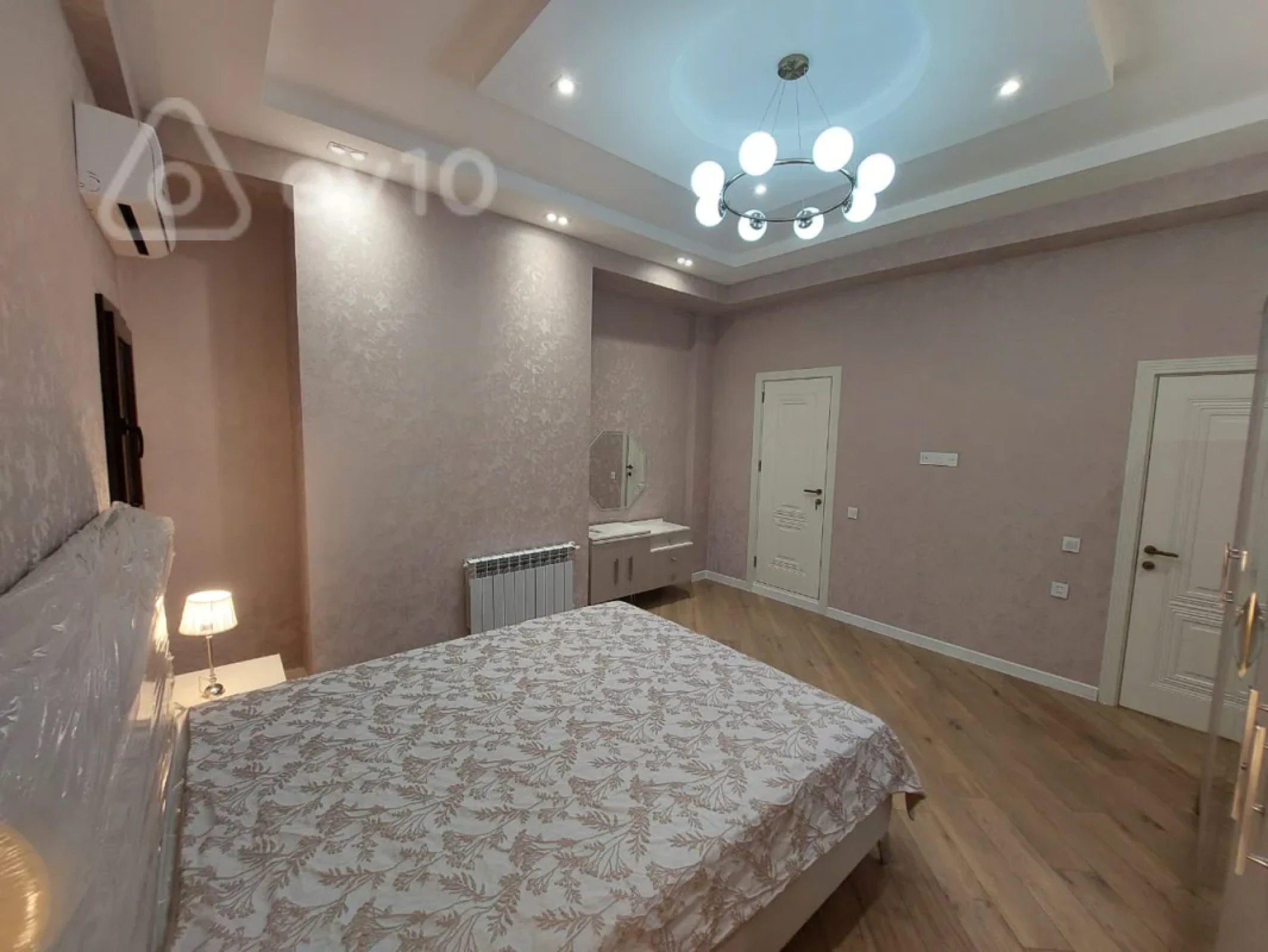 Kirayə verilir 3 otaqlı yeni tikili 136 m²