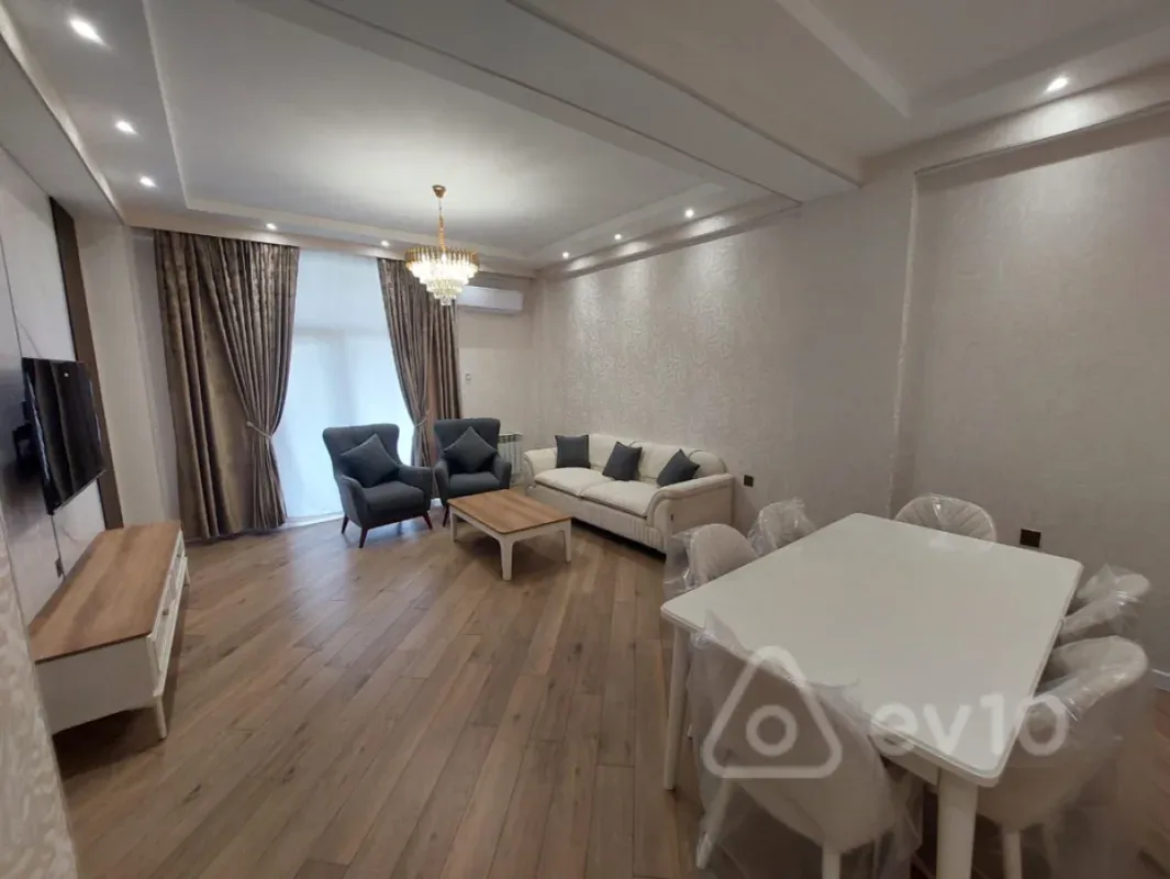 Kirayə verilir 3 otaqlı yeni tikili 136 m²