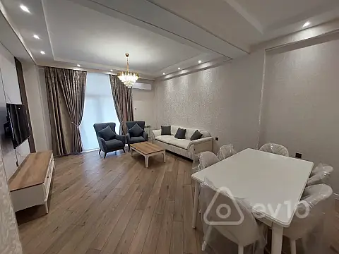 Kirayə verilir 3 otaqlı yeni tikili 136 m²