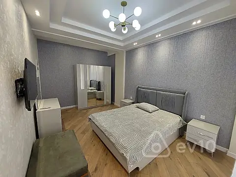 Kirayə verilir 3 otaqlı yeni tikili 136 m²