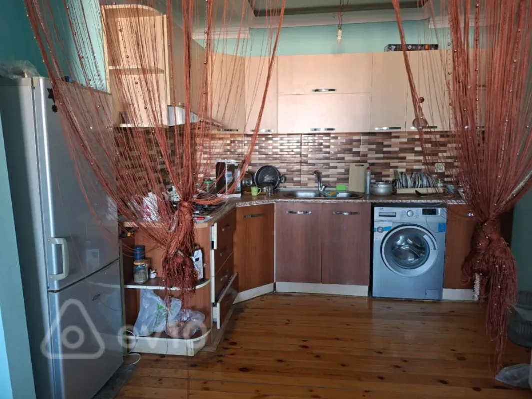 Kirayə verilir 3 otaqlı yeni tikili 130 m²