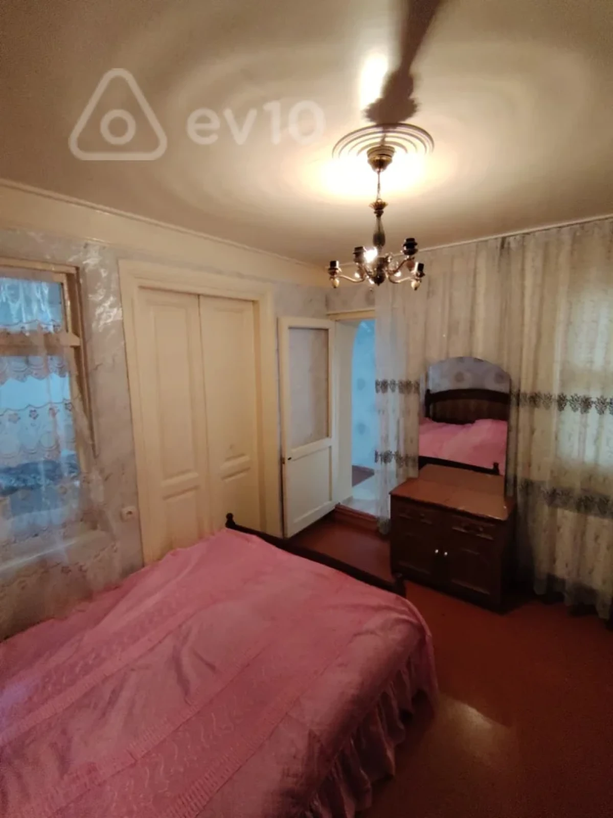 Kirayə verilir 2 otaqlı həyət evi 111 m²