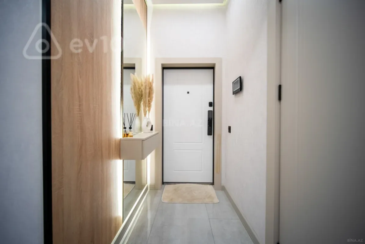 Kirayə verilir 2 otaqlı yeni tikili 70 m²
