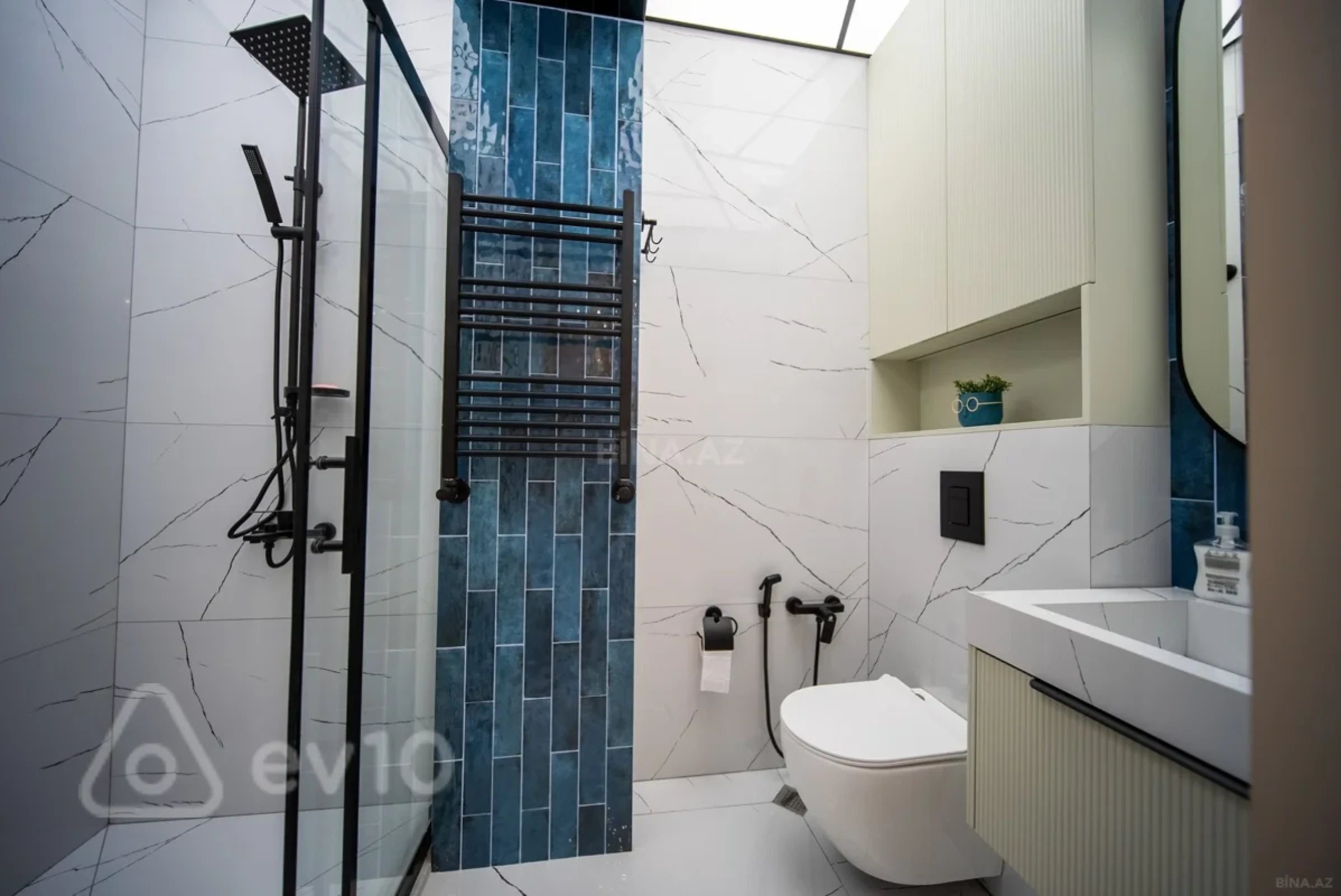 Kirayə verilir 2 otaqlı yeni tikili 70 m²