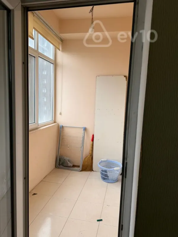 Kirayə verilir 3 otaqlı yeni tikili 95 m²