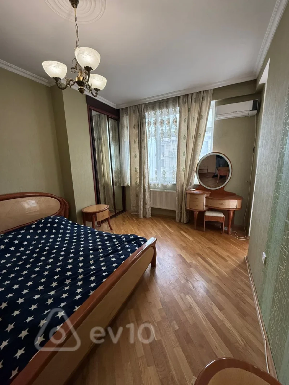 Kirayə verilir 3 otaqlı yeni tikili 95 m²