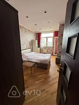 Kirayə verilir 3 otaqlı yeni tikili 95 m²