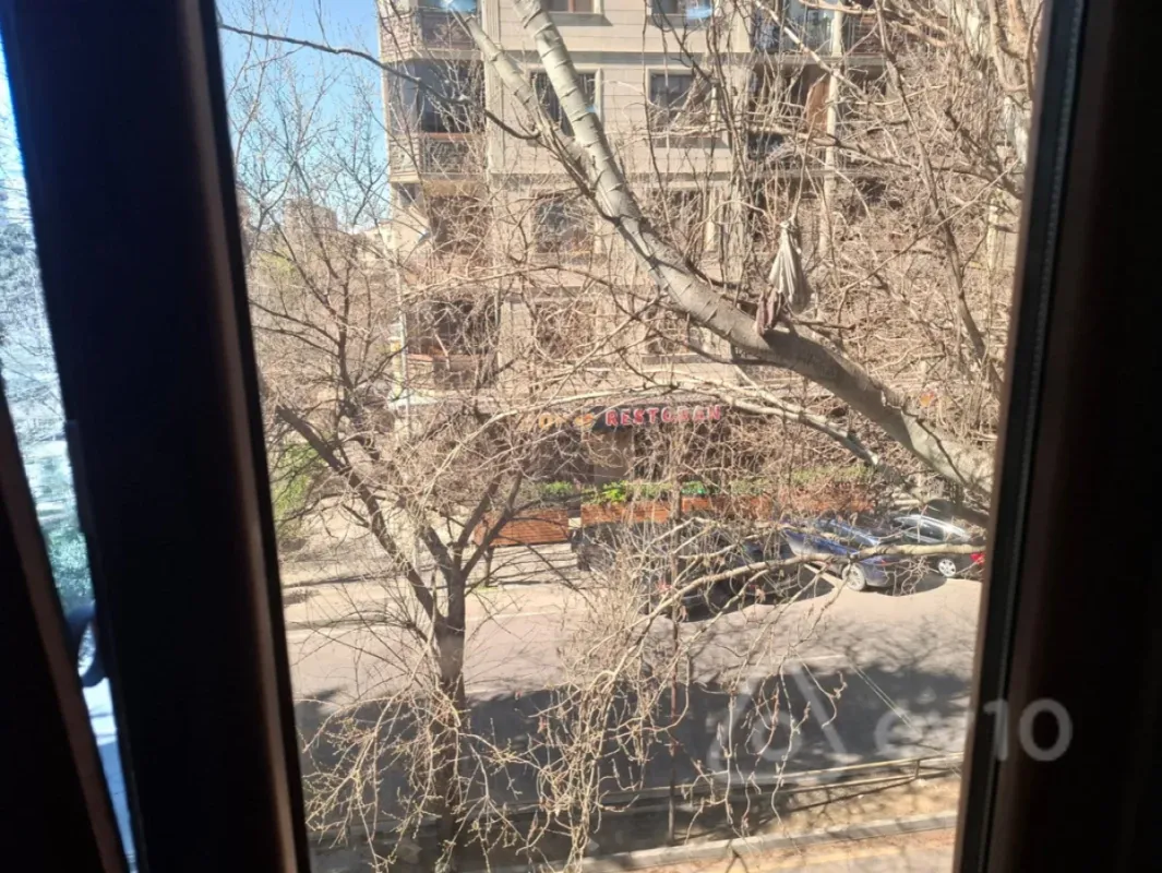 Kirayə verilir 3 otaqlı köhnə tikili 80 m²