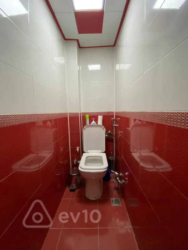 Satılır 3 otaqlı köhnə tikili 50 m²