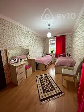 Satılır 3 otaqlı köhnə tikili 50 m²