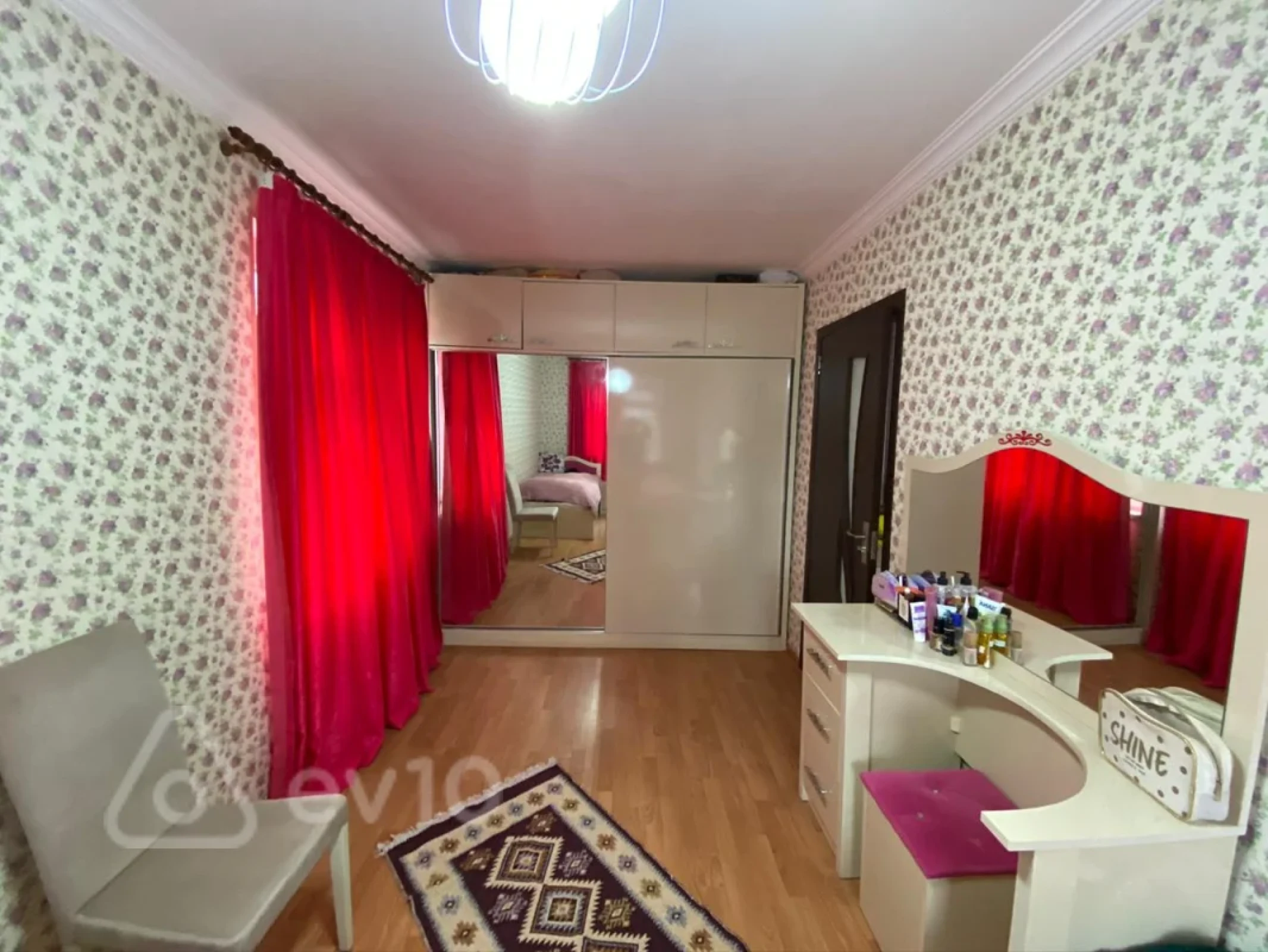 Satılır 3 otaqlı köhnə tikili 50 m²