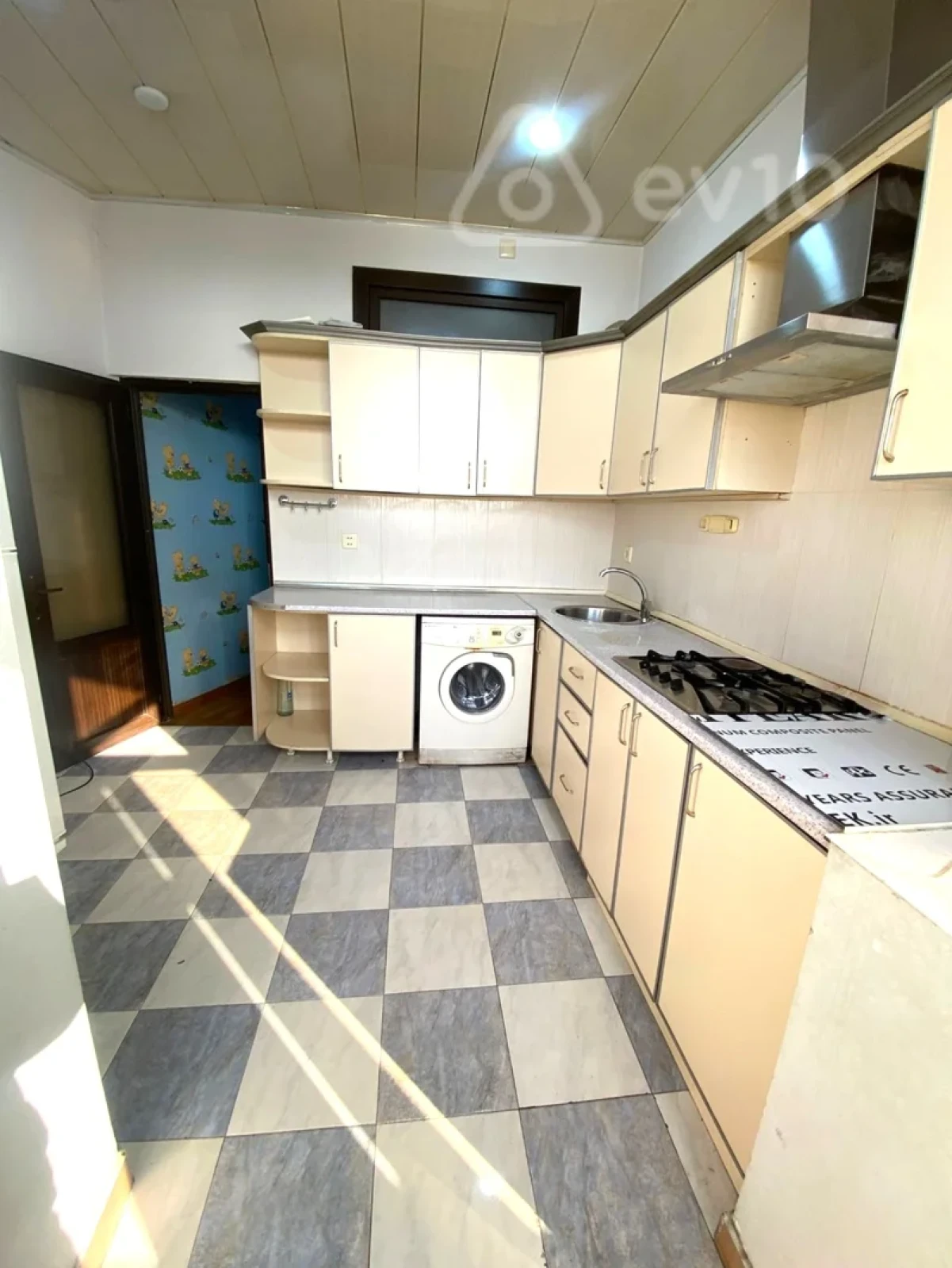 Kirayə verilir 3 otaqlı yeni tikili 120 m²