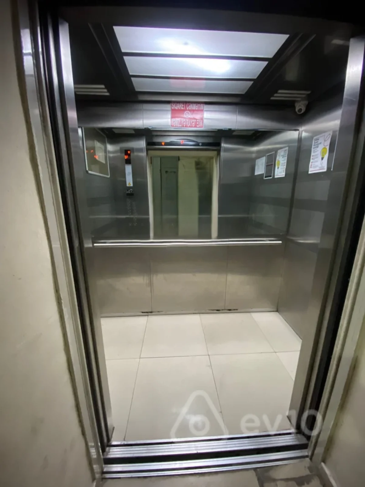 Kirayə verilir 3 otaqlı yeni tikili 120 m²