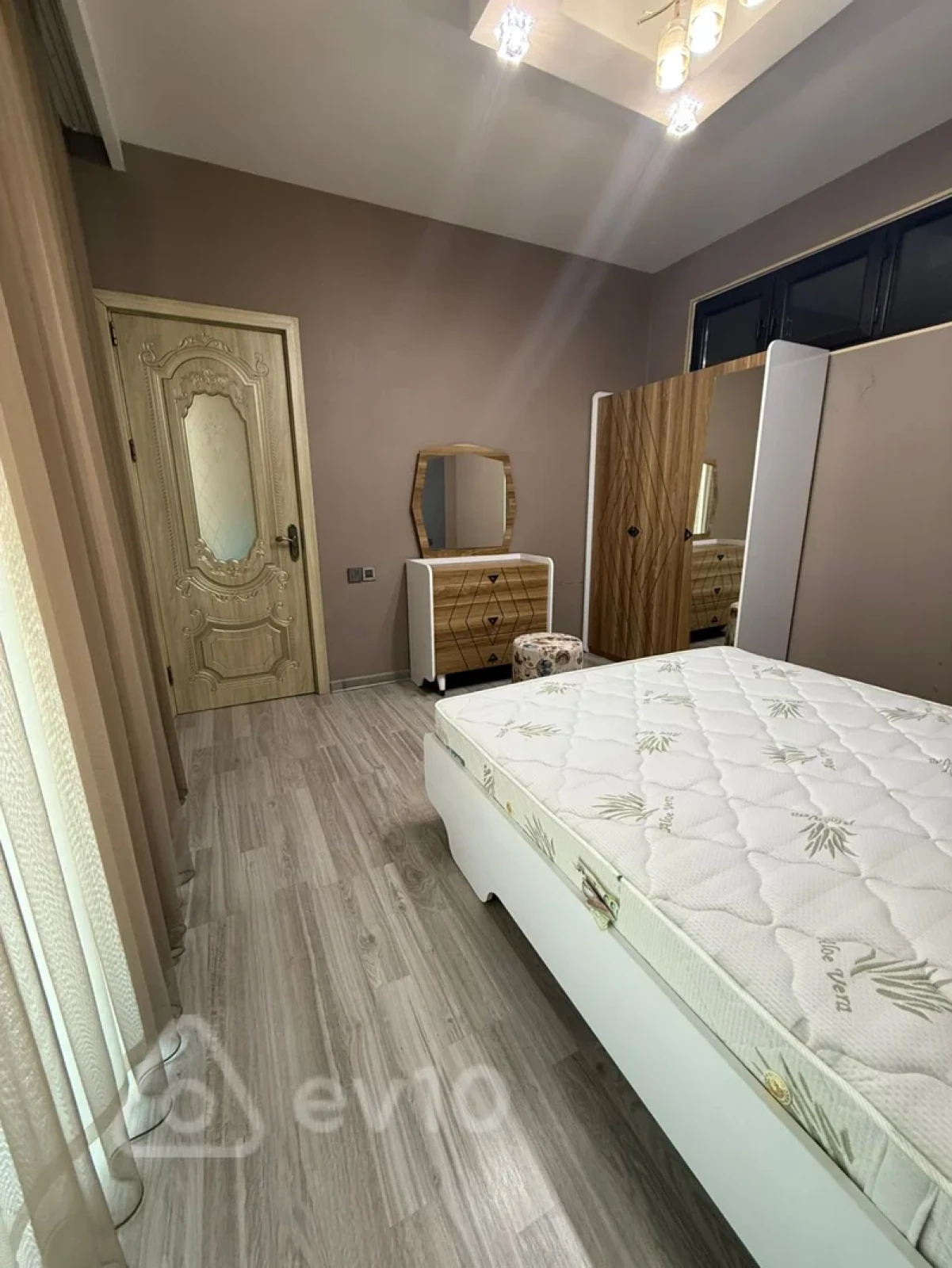 Kirayə verilir 3 otaqlı yeni tikili 110 m²