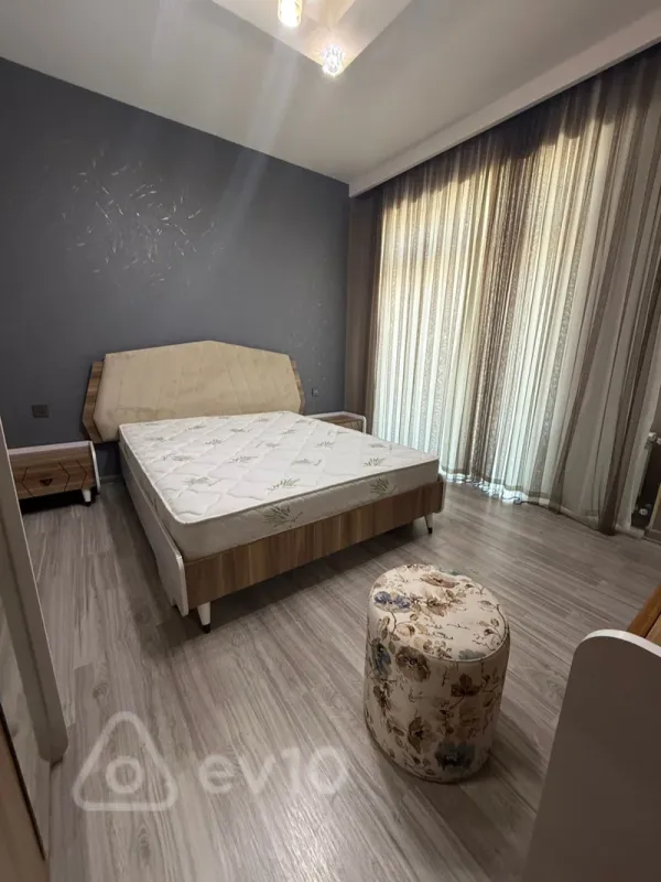 Kirayə verilir 3 otaqlı yeni tikili 110 m²