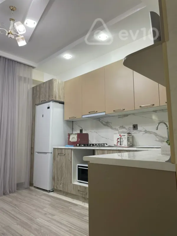 Kirayə verilir 3 otaqlı yeni tikili 110 m²