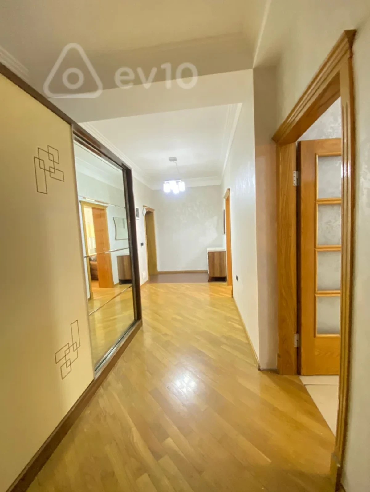 Satılır 2 otaqlı yeni tikili 88 m²