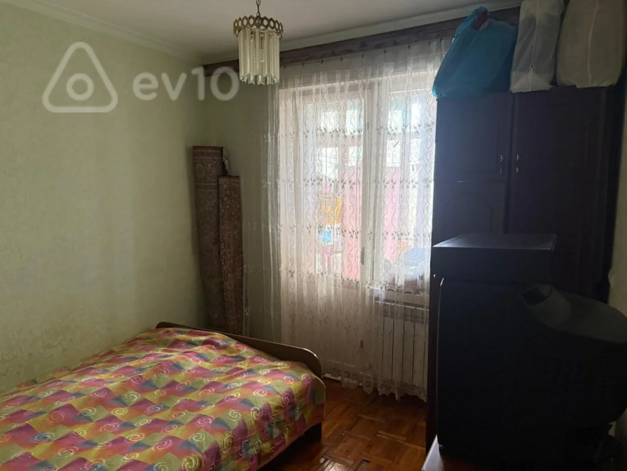 Satılır 3 otaqlı köhnə tikili 80 m²