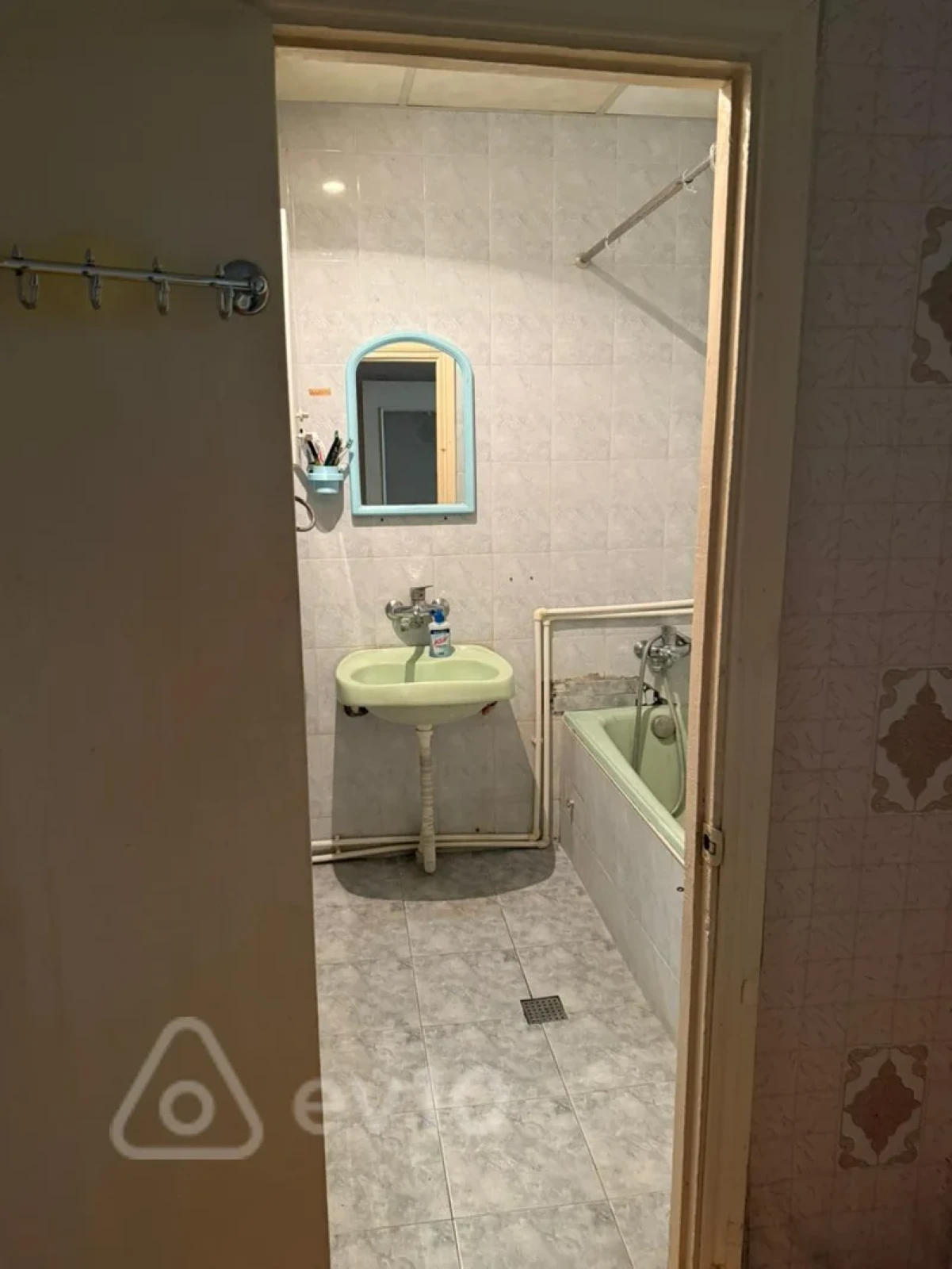 Satılır 3 otaqlı köhnə tikili 80 m²