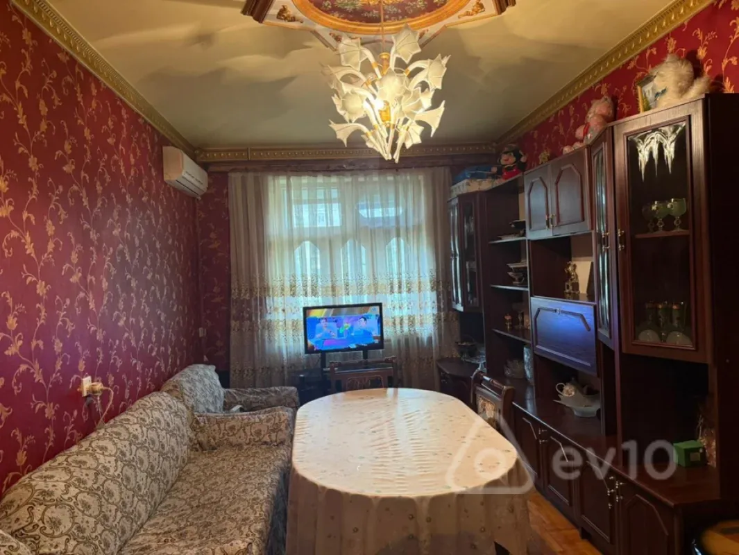 Satılır 3 otaqlı köhnə tikili 80 m²