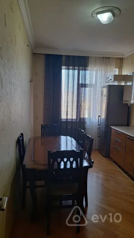 Kirayə verilir 2 otaqlı yeni tikili 90 m²