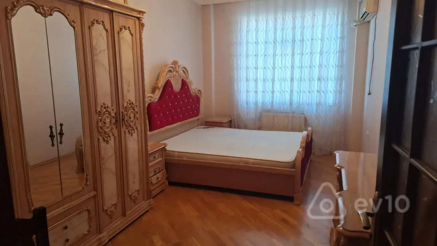 Kirayə verilir 2 otaqlı yeni tikili 90 m²