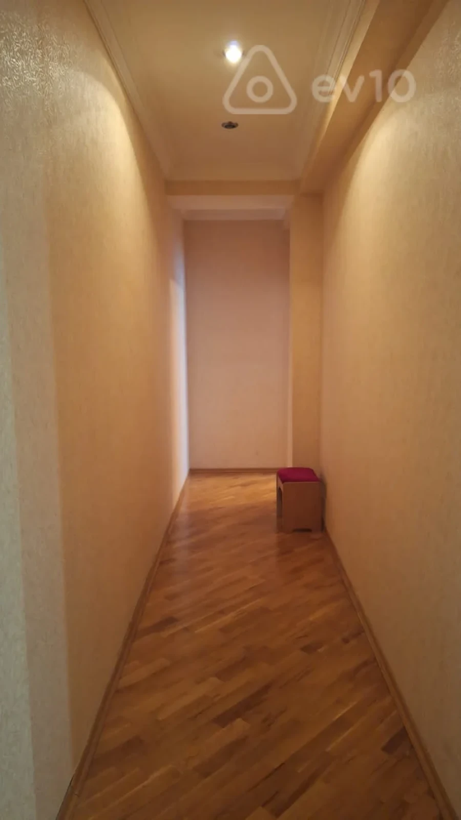 Kirayə verilir 2 otaqlı yeni tikili 90 m²