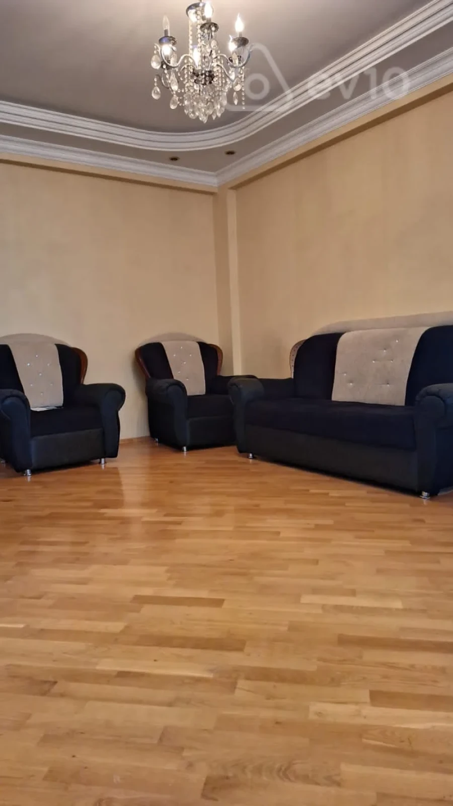 Kirayə verilir 2 otaqlı yeni tikili 90 m²