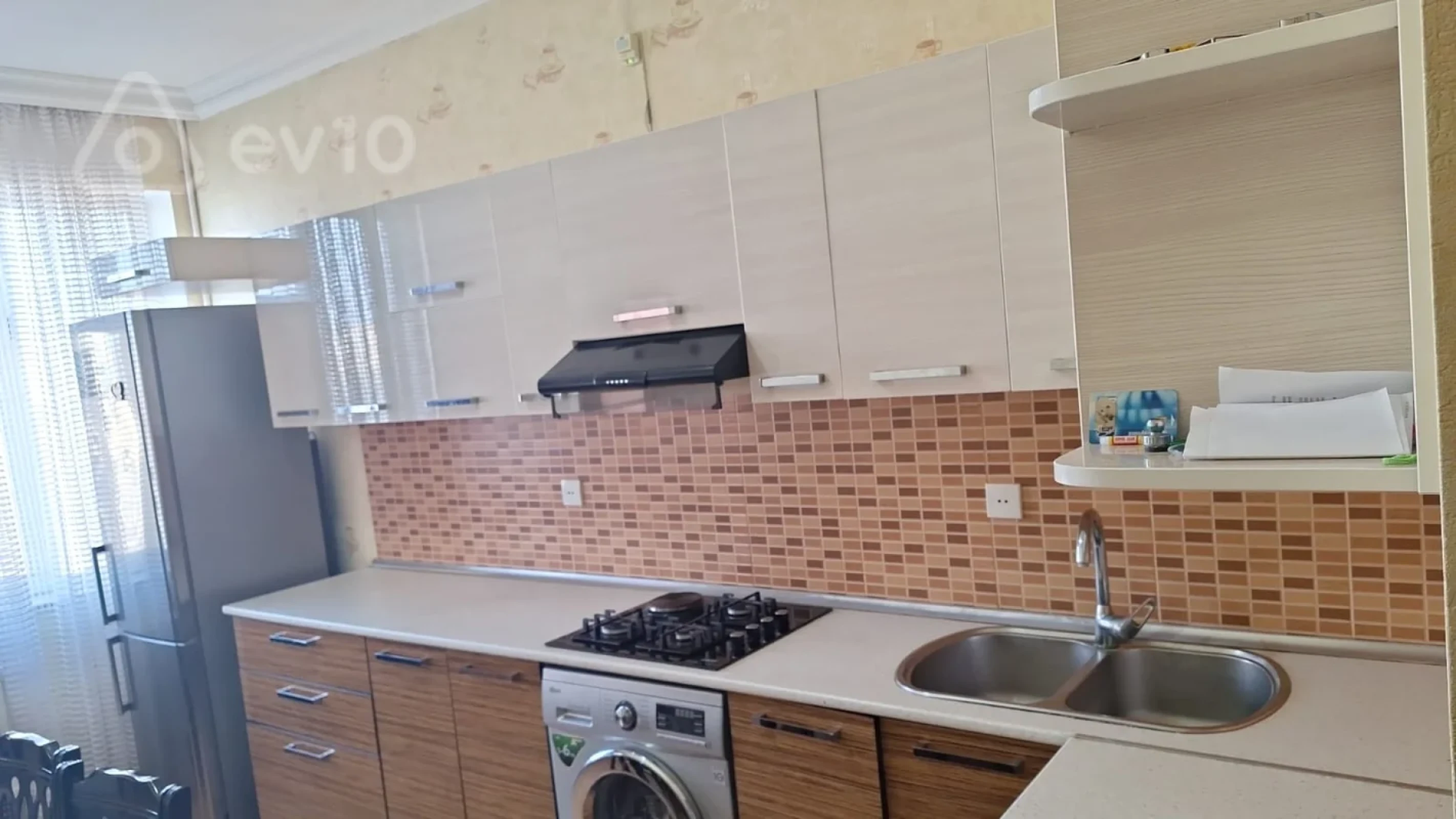 Kirayə verilir 2 otaqlı yeni tikili 90 m²
