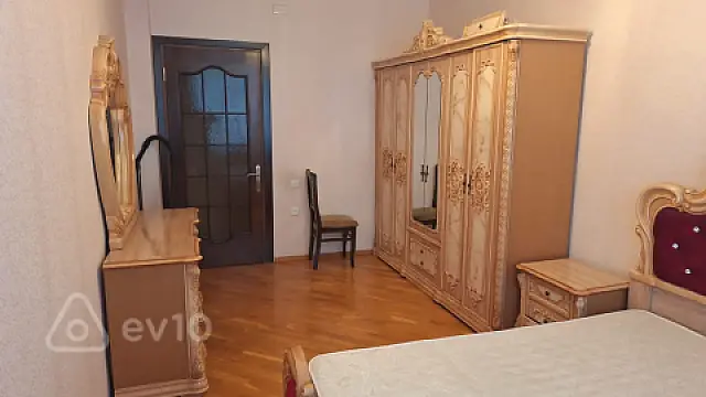 Kirayə verilir 2 otaqlı yeni tikili 90 m²