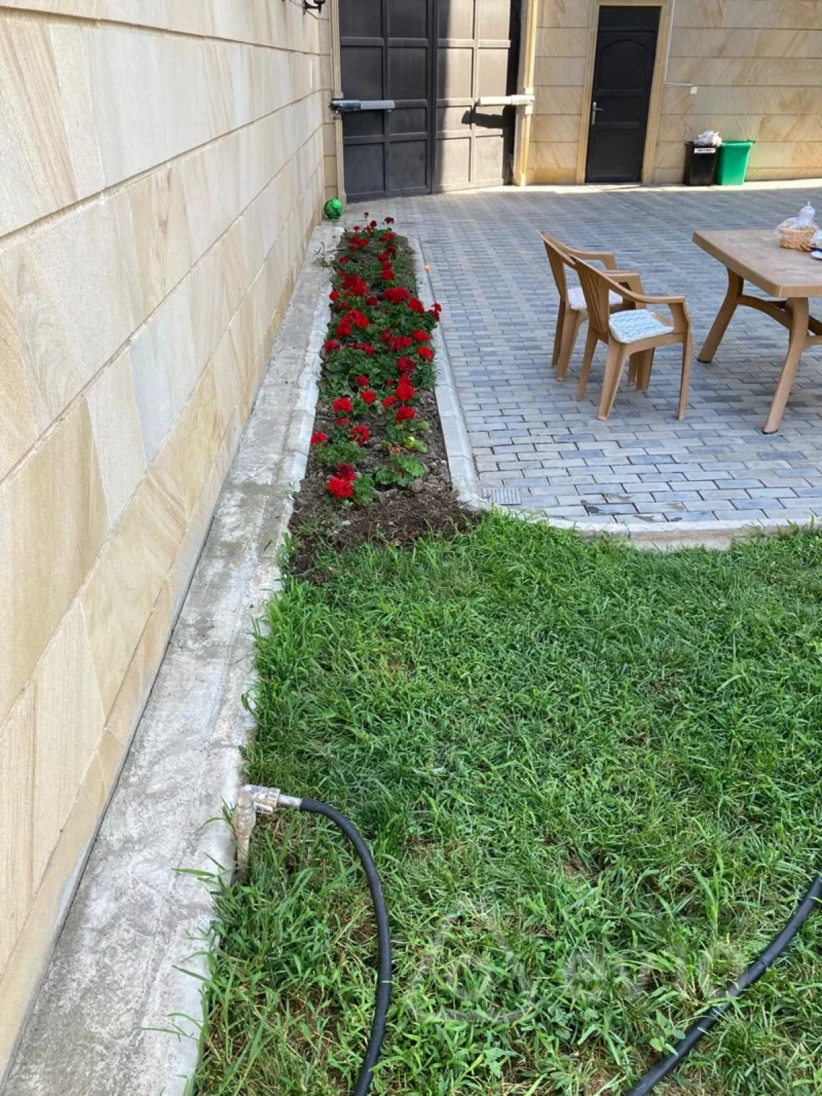 Kirayə verilir 7 otaqlı həyət evi 450 m²