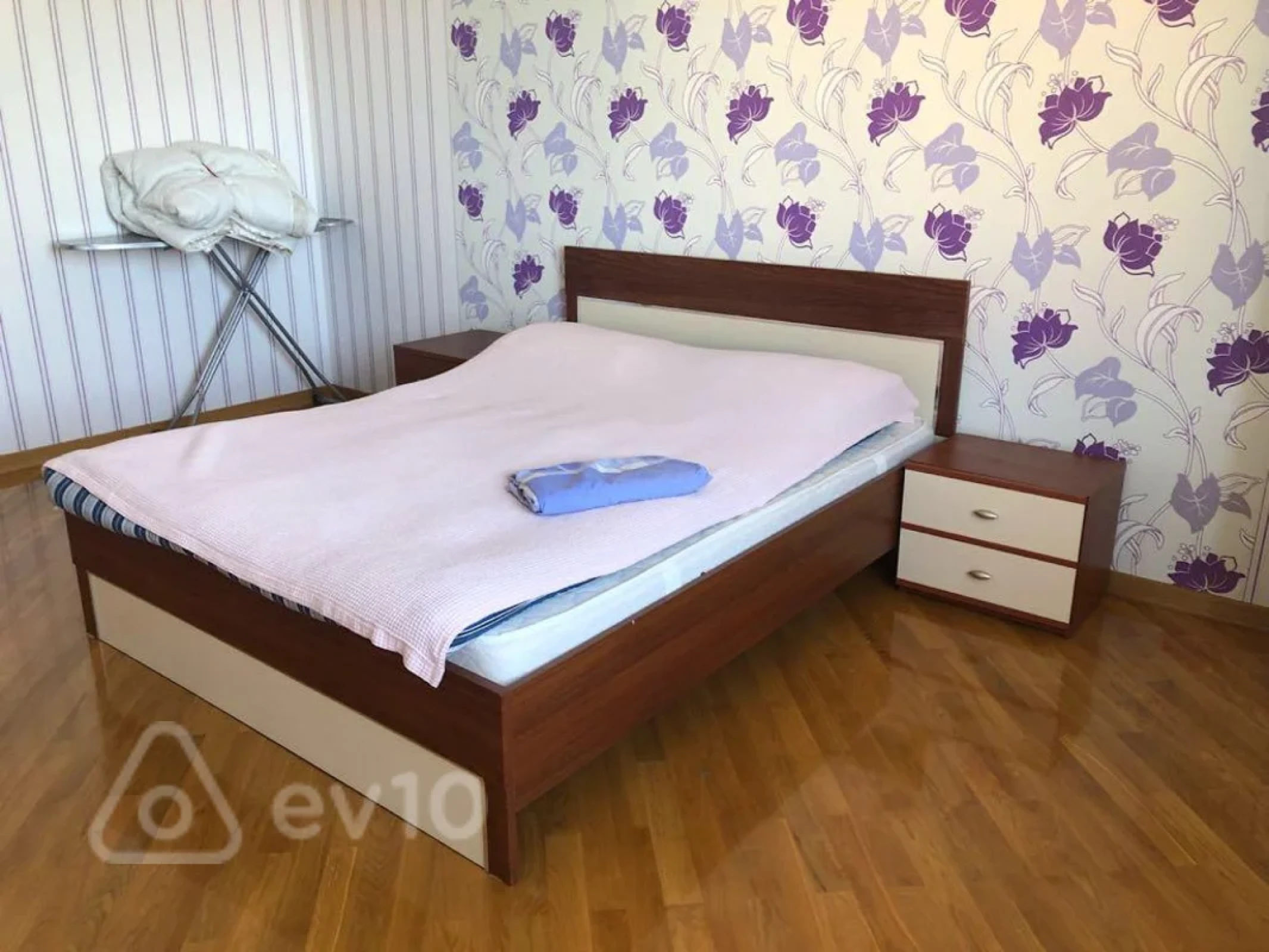 Kirayə verilir 7 otaqlı həyət evi 450 m²