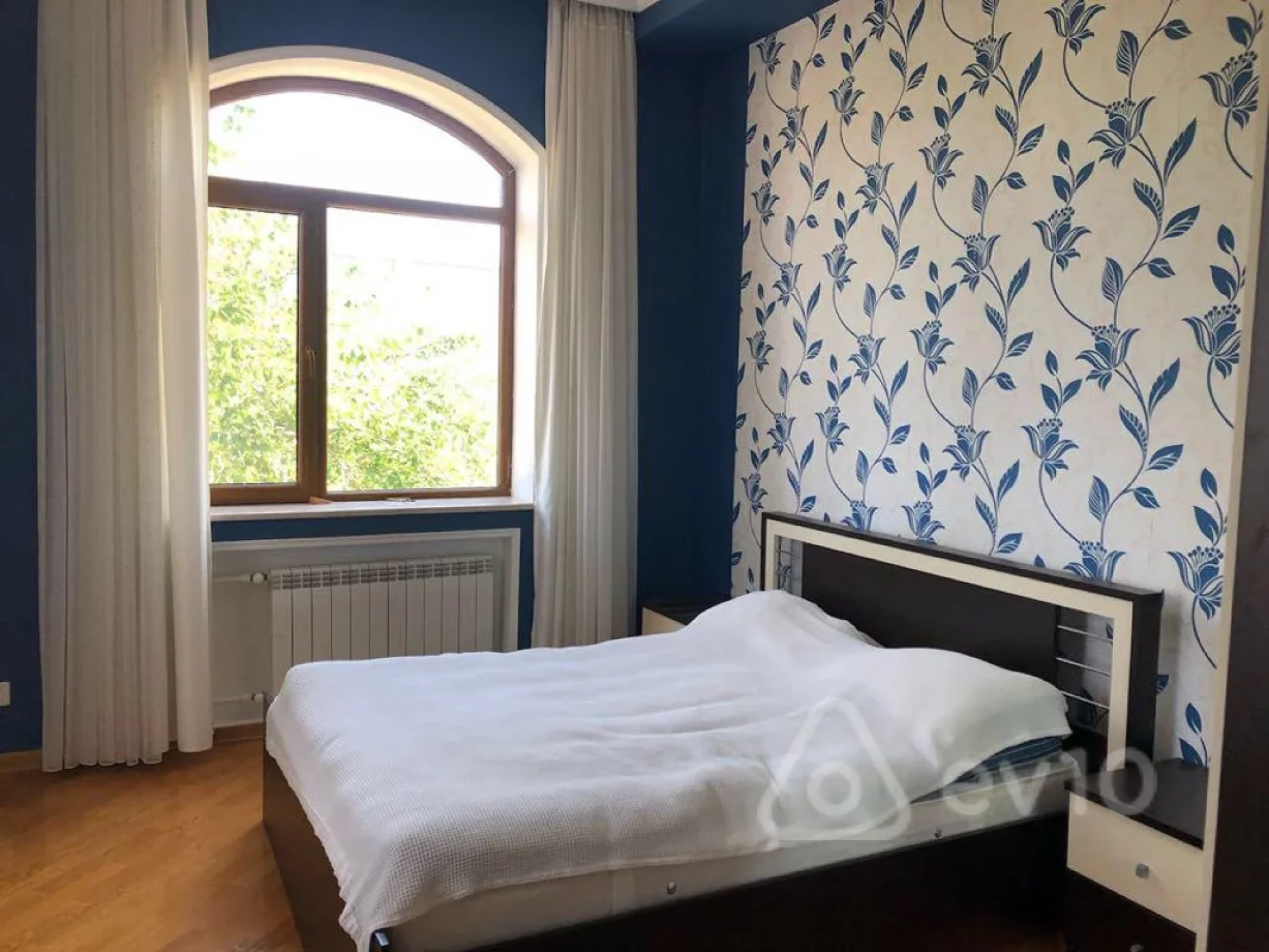 Kirayə verilir 7 otaqlı həyət evi 450 m²