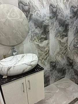 Kirayə verilir 2 otaqlı yeni tikili 70 m²