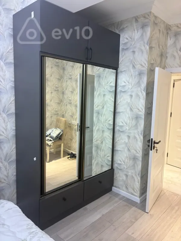 Kirayə verilir 2 otaqlı yeni tikili 70 m²