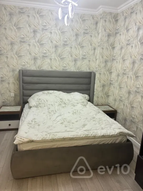 Kirayə verilir 2 otaqlı yeni tikili 70 m²