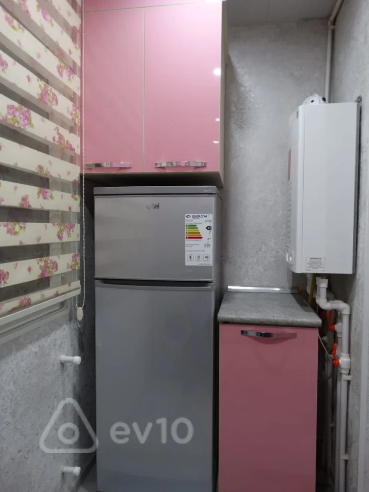 Kirayə verilir 2 otaqlı köhnə tikili 50 m²