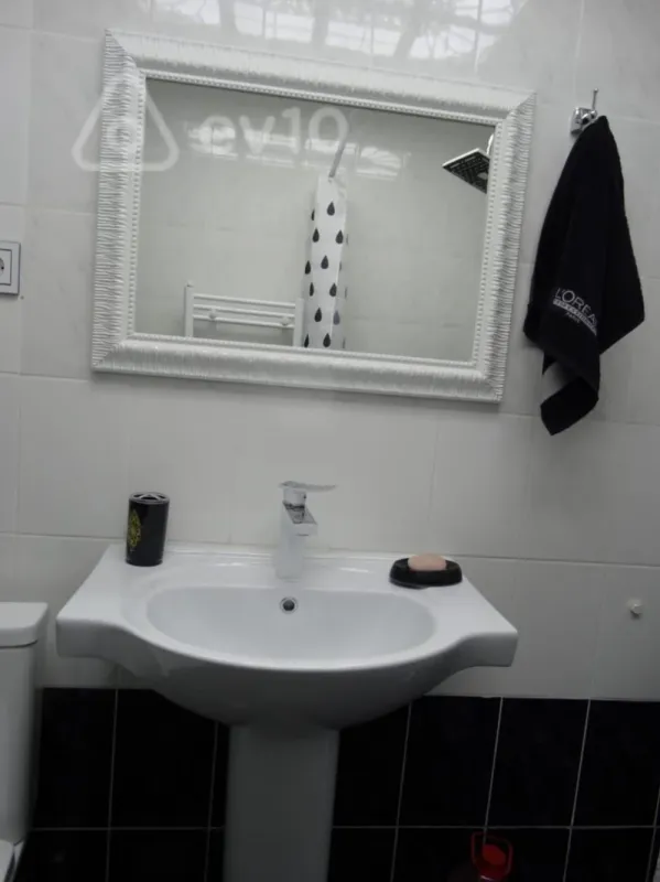 Kirayə verilir 2 otaqlı köhnə tikili 50 m²