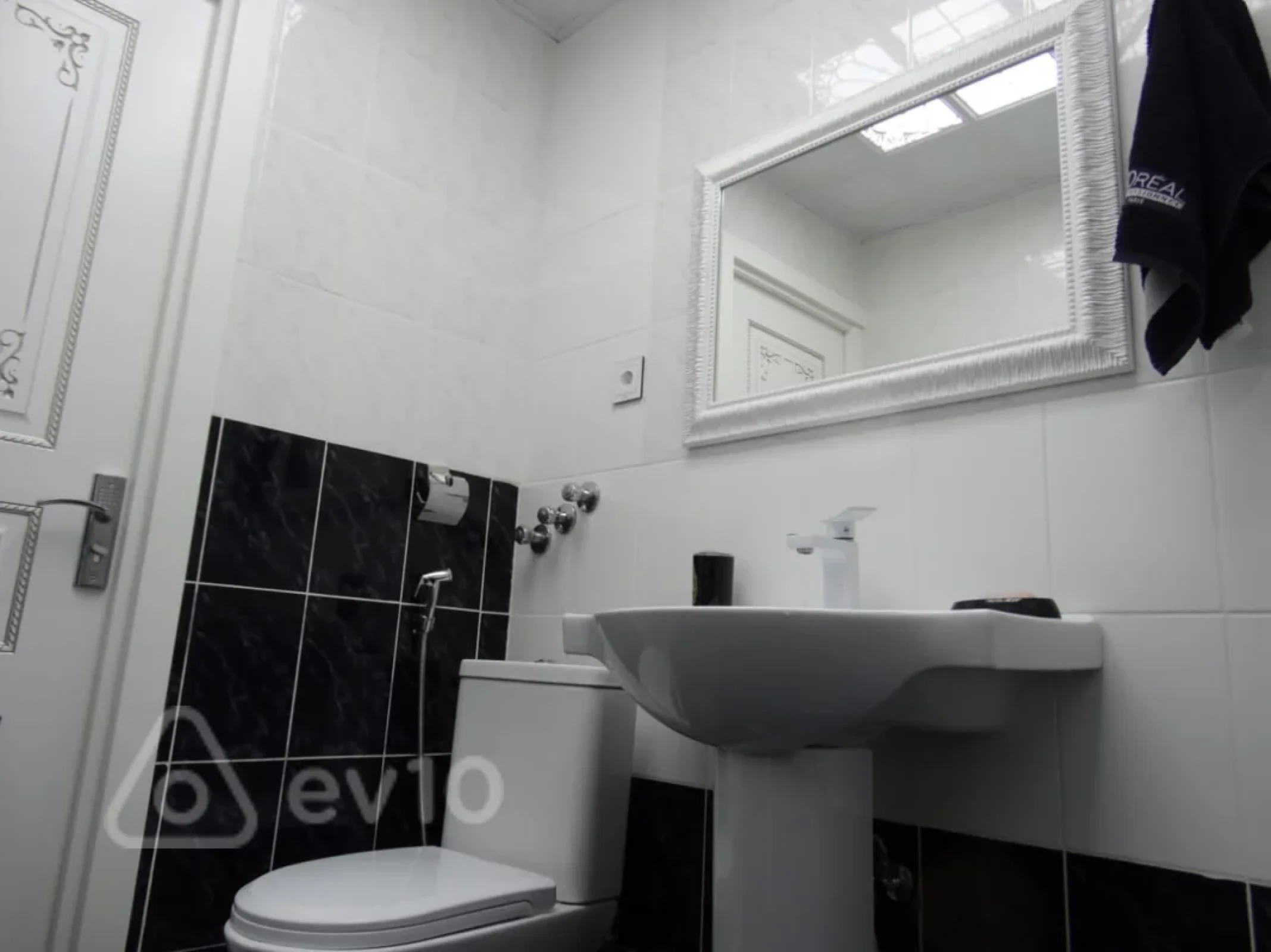 Kirayə verilir 2 otaqlı köhnə tikili 50 m²